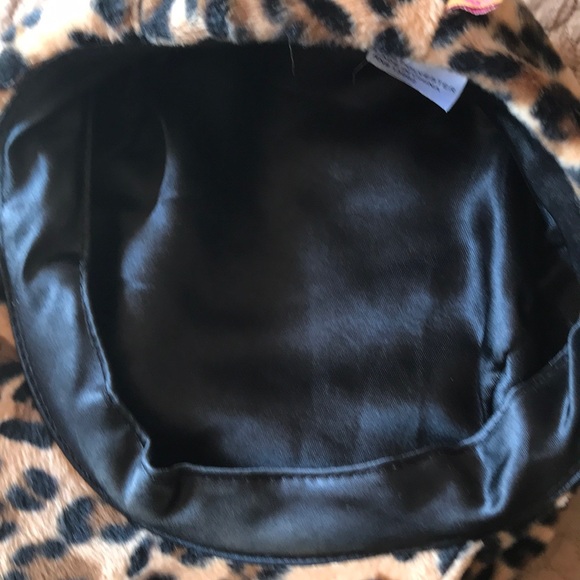 Leopard cap - Picture 3 of 6